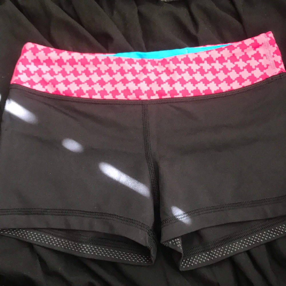 black ivivva shorts